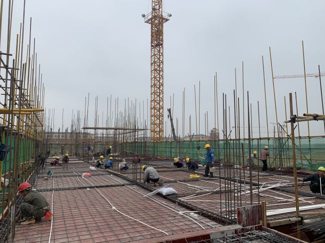 基础教学楼B区三层梁板钢筋施工现。ㄐ尥迹.jpg
