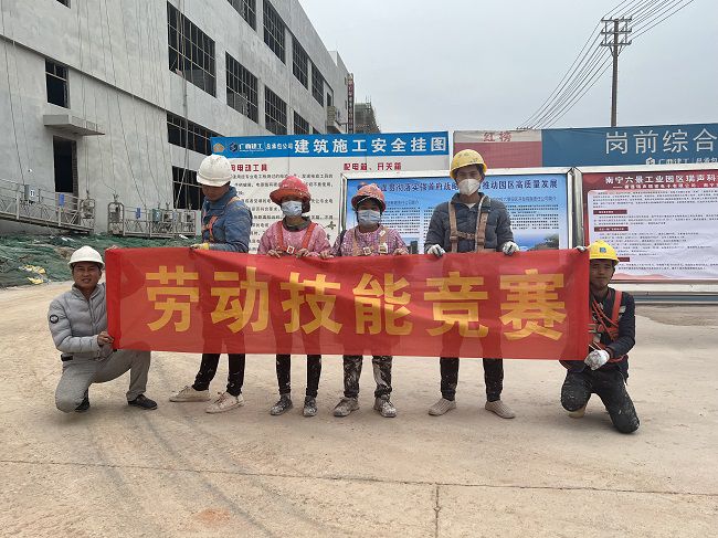 外墙涂料组合影。廖之锭 摄（修图）.jpg